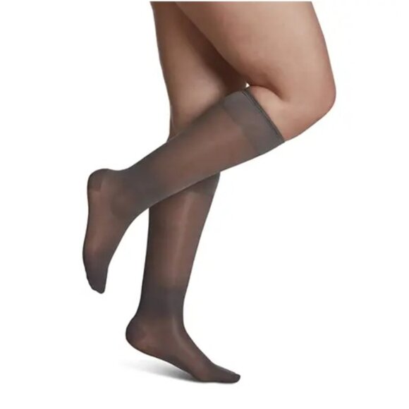 Sigvaris Sea Island Cotton 151 Women's 15-20 mmHg Compression Calf Stockings - Picture 1 of 3